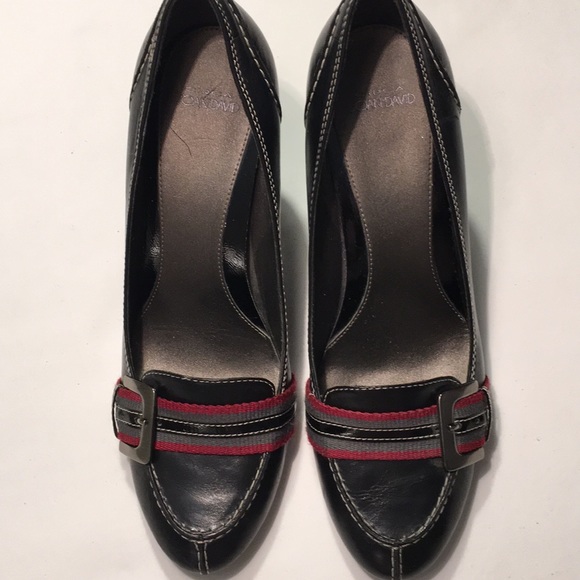 Joan David Leather Heels Sz 9